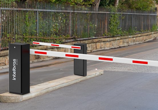Cancela com controle de acesso veicular